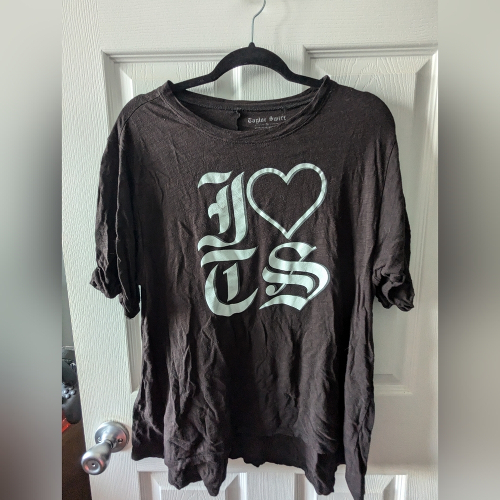 Taylor swift reputation shirt